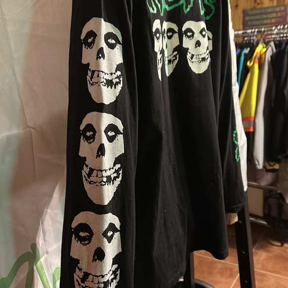 Misfits Long Sleeve Tee - Picture 5 of 6